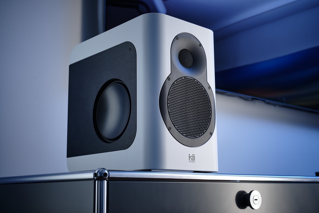 [K7P-FTW] Kii SEVEN - Fine Touch White Stereo Pair